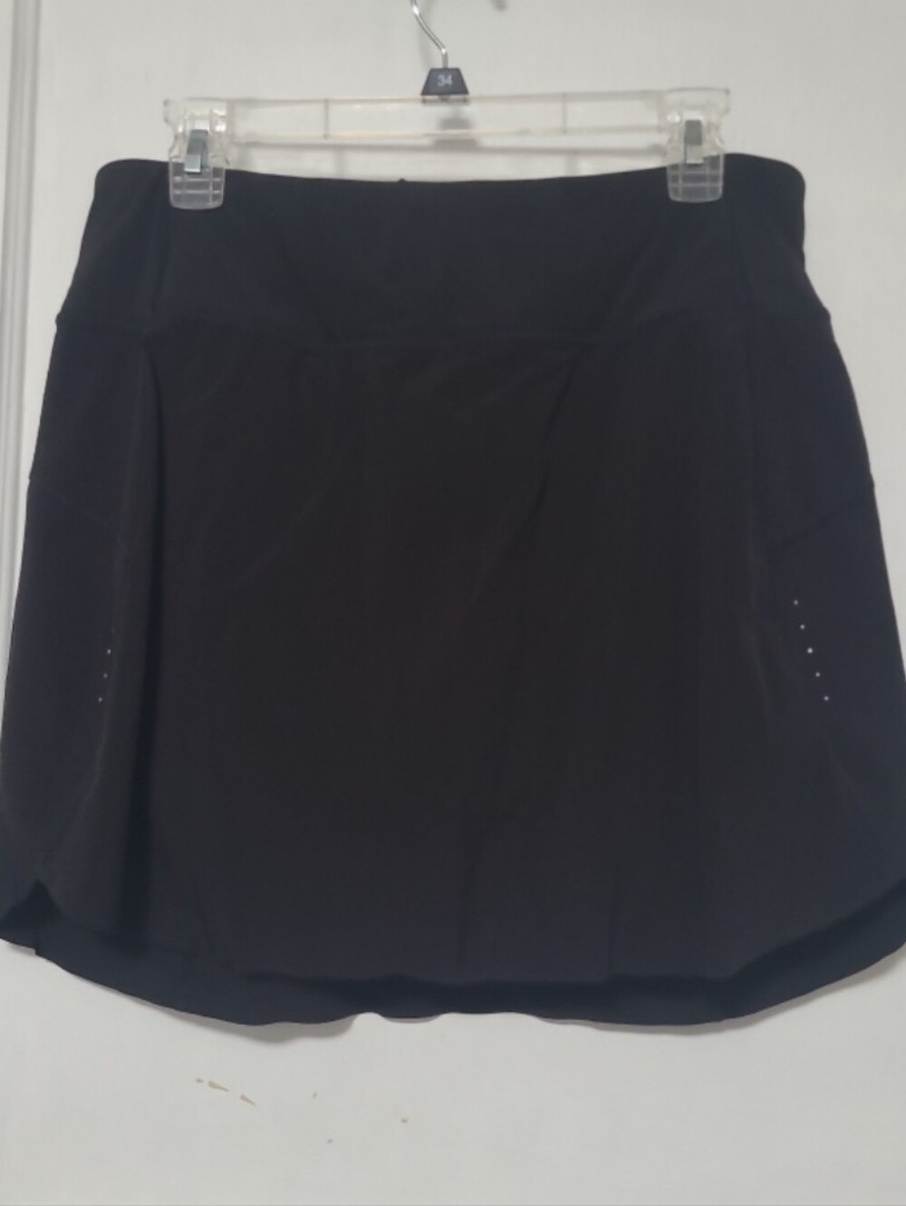 Like New Athleta Black Run With It 16" Skort Large